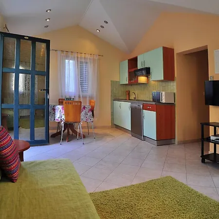 In Guest * Trogir