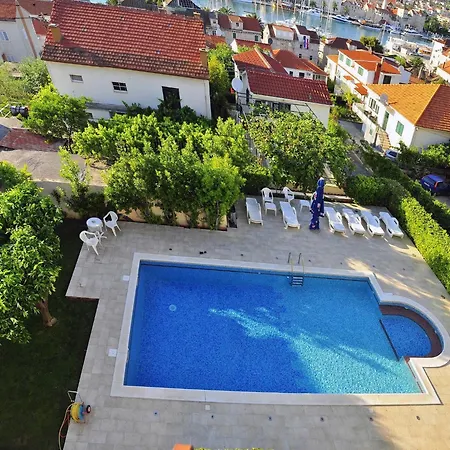 Superior With View Konukevi 3*